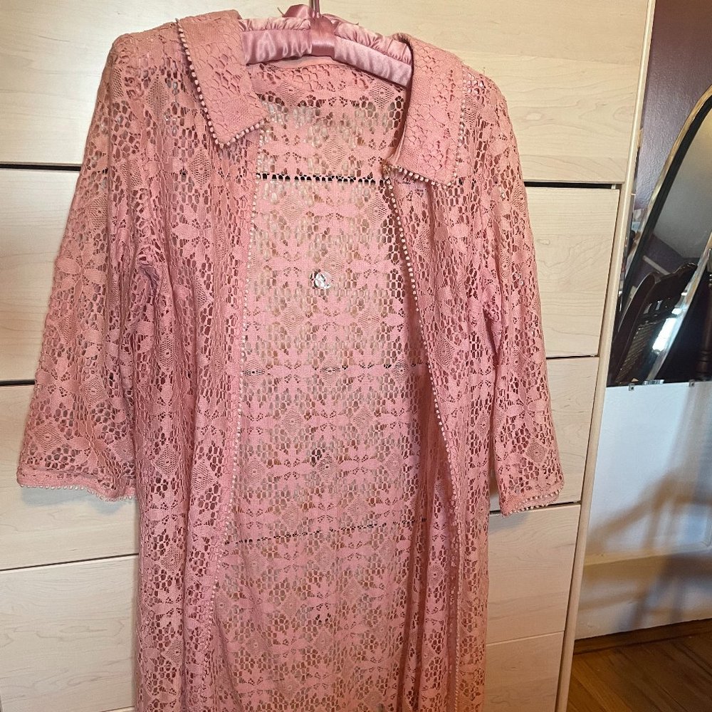 Vintage Pink Lace Polyester Housedress. 1960s 197… - image 1